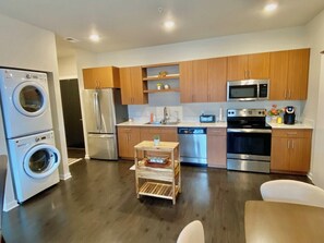 Fridge, microwave, oven, stovetop - Newly Remodeled 2 Bd Condo in TC (Traverse City)