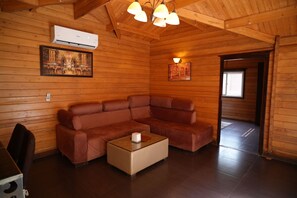 Family Cottage | 1 bedroom, free WiFi