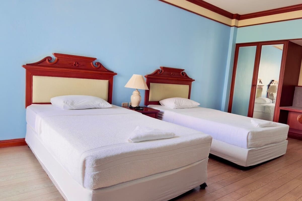 Superior Room, 1 Bedroom, Garden View | Soundproofing, free WiFi, bed sheets