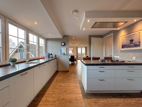 Ruim en luxe appartement op loopafstand van zee