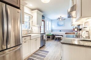 Unclassified image, 3 of 47, button