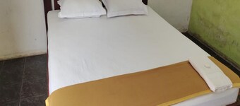 OYO 93520 Wisma Haji BunbunNearYani Heahlerr
