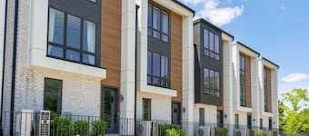 6 Beds + Safe & Quiet! 6 to Airport & 15 to Downtown!