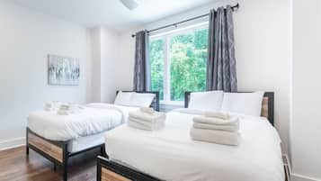 4 habitaciones, escritorio, tabla de planchar con plancha y wifi gratis