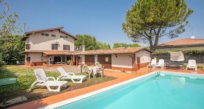 Villa Oasi With Private Pool