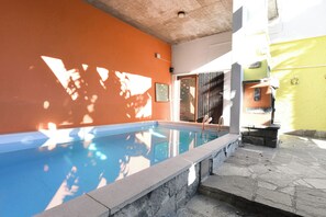 Seasonal outdoor pool - Apartment View And Pool (Agno)