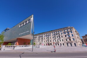 Exterior - Apartment View And Pool (Agno)