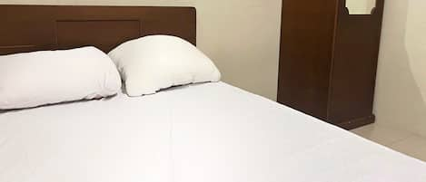 Standard Double Room | Bed sheets