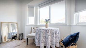 Comfort Room | 1 bedroom, desk, laptop workspace, free WiFi