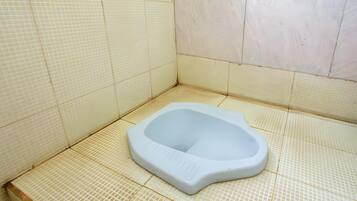 Double Room | Bathroom | Shower, towels