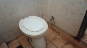 雙人房 | 浴室 | 淋浴設備、提供毛巾