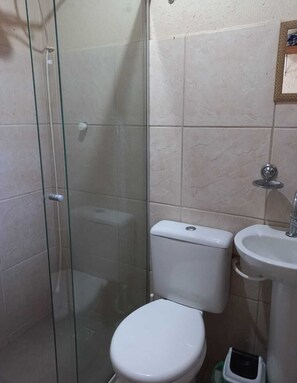 Deluxe Suite, 1 King Bed, Jetted Tub | Bathroom | Toilet paper - Recanto Zen (Imbituba)