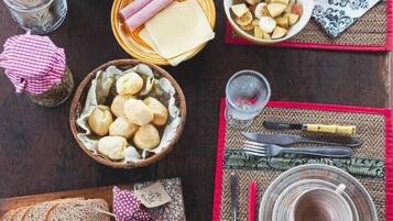 ๋งค์ผ ์ ๋ฝ์ ๋ฌด๋ฃ ์์นจ ์์ฌ ํฌํจ