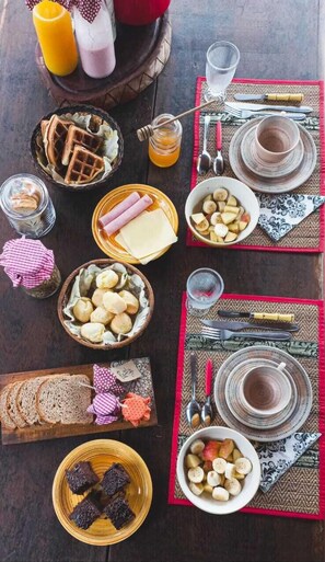 Café da manhã continental grátis todos os dias