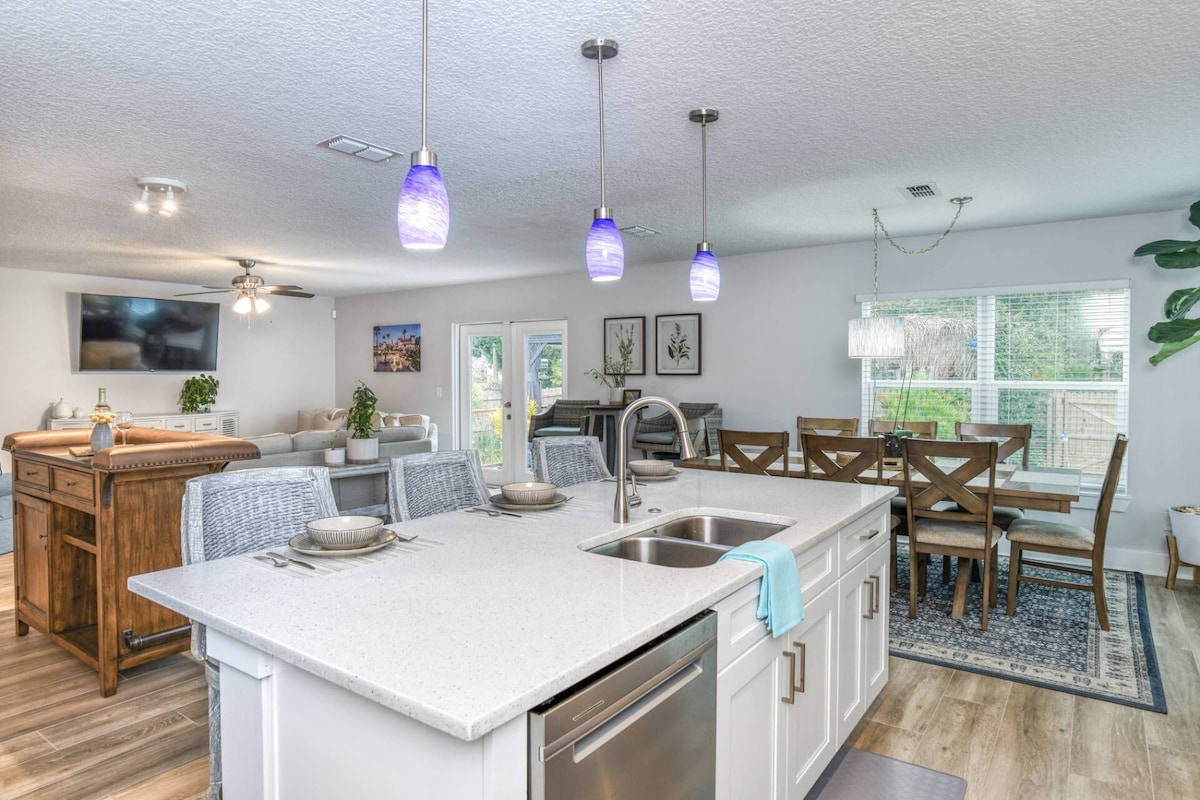 Photo 13 of Brand New Island Life- Garden Hot Tub, Tiki Bar, Gourmet Grill & Kitchen, Walk Downtown, Restaurants