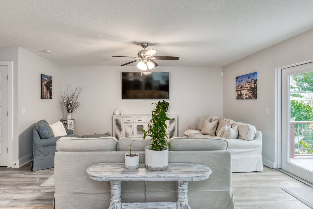 Photo 18 of Brand New Island Life- Garden Hot Tub, Tiki Bar, Gourmet Grill & Kitchen, Walk Downtown, Restaurants