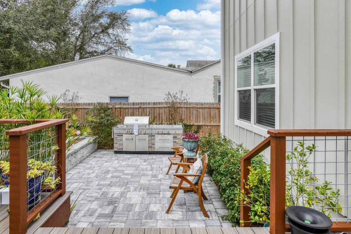 Photo 24 of Brand New Island Life- Garden Hot Tub, Tiki Bar, Gourmet Grill & Kitchen, Walk Downtown, Restaurants