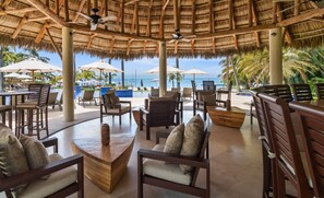 Outdoor dining - Alamar 306 - Oceanview Condo w Beach Club Access (La Cruz de Huanacaxtle)