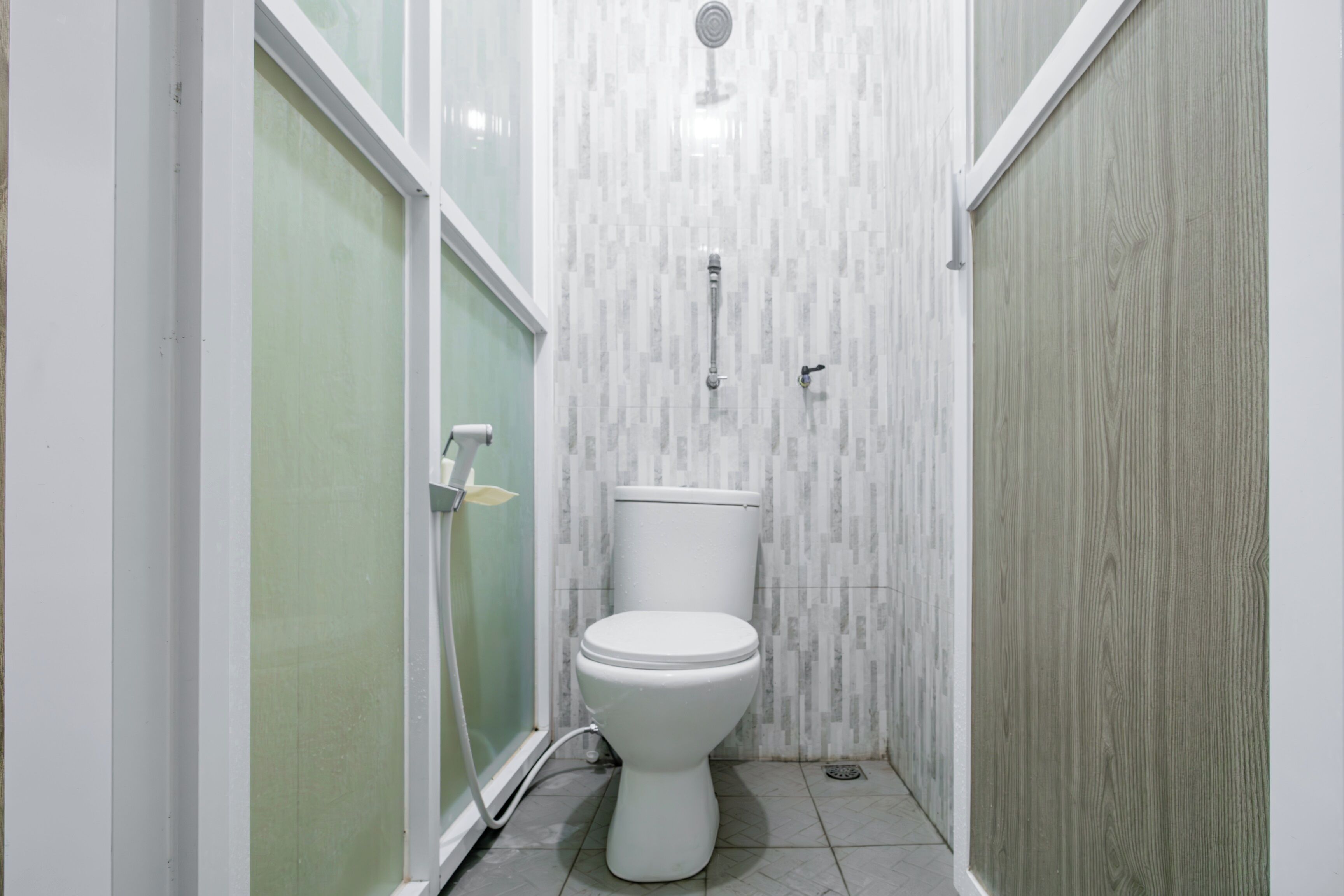Deluxe Double Room | Bathroom | Shower, soap