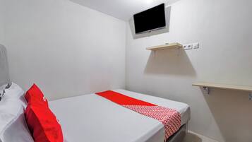Deluxe Double Room | Desk, free WiFi, bed sheets