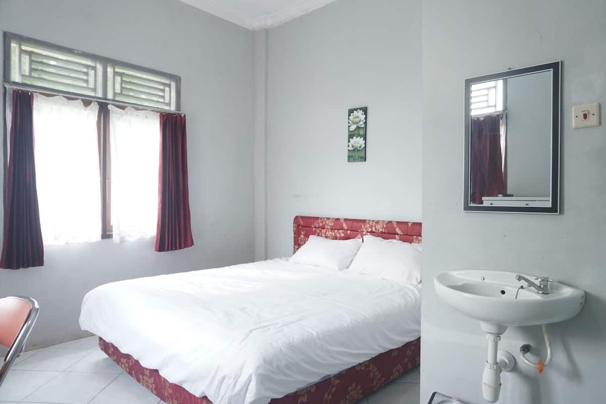 Standard Double Room | Cadar katil 