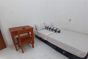 Double Room - Hotel O Wisma Bintang Jepara (Jepara)