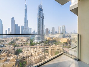 Deluxe Apartment | Balcony - Eloquent Upscale with Breathtaking Burj (Dubai)