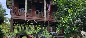 Metha Country View Homestay Singburi