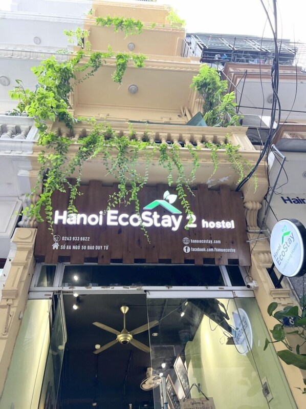 Front of property - Hanoi EcoStay 2 hostel (Hanoi)