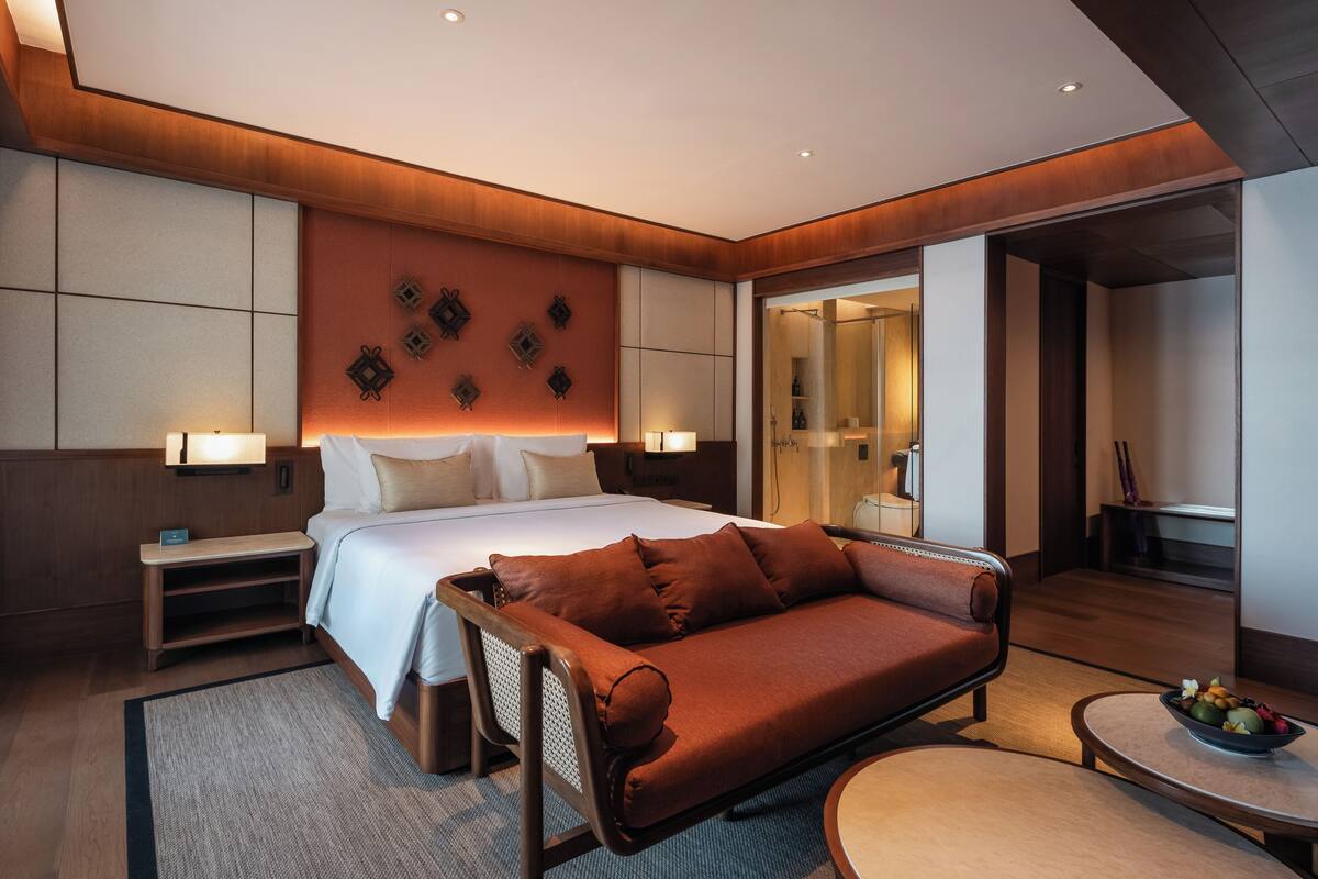 In-room safe, desk, iron/ironing board, WiFi (free)