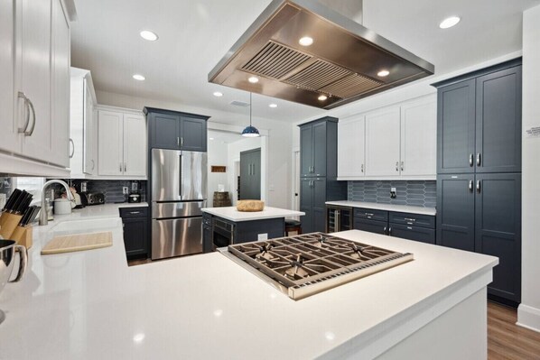 Fridge, microwave, oven, stovetop - Luxury Retreat • Hot Tub • Private Fenced Yard (Tampa)