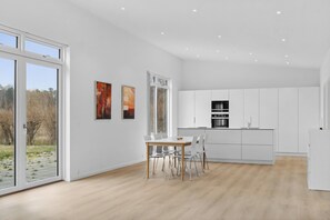 Dining - Brand new and modern summer house in Kulhuse (Jægerspris)