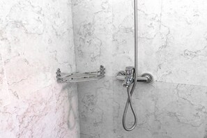 Ducha, cabezal de ducha tipo lluvia, artículos de tocador gratuitos