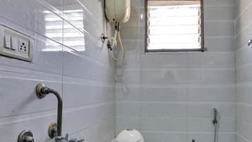 Classic-Zimmer | Badezimmer | Dusche, Regendusche, kostenlose Toilettenartikel, Handtücher