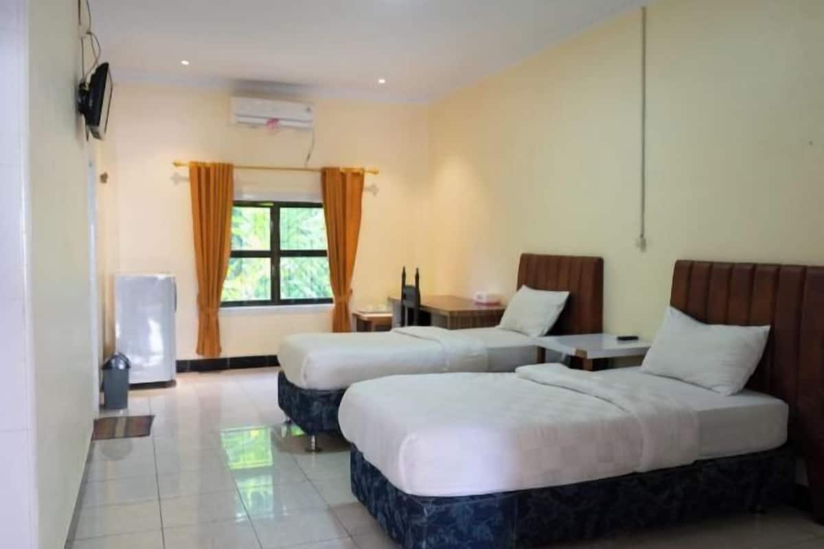 1 bedroom, in-room safe, desk, free WiFi
