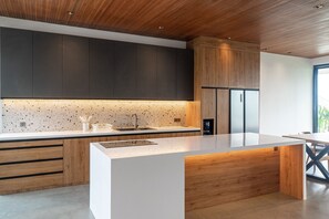 Penthouse, 3 Bedrooms | Private kitchen