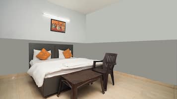 Habitación Deluxe | Escritorio, wifi gratis, ropa de cama