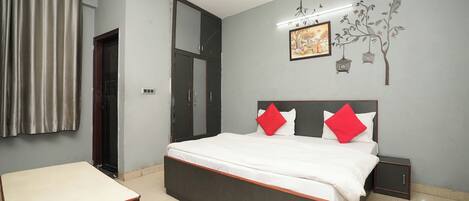 Phòng Deluxe | Bàn, truy cập Internet không dây miễn phí, bộ trải giường