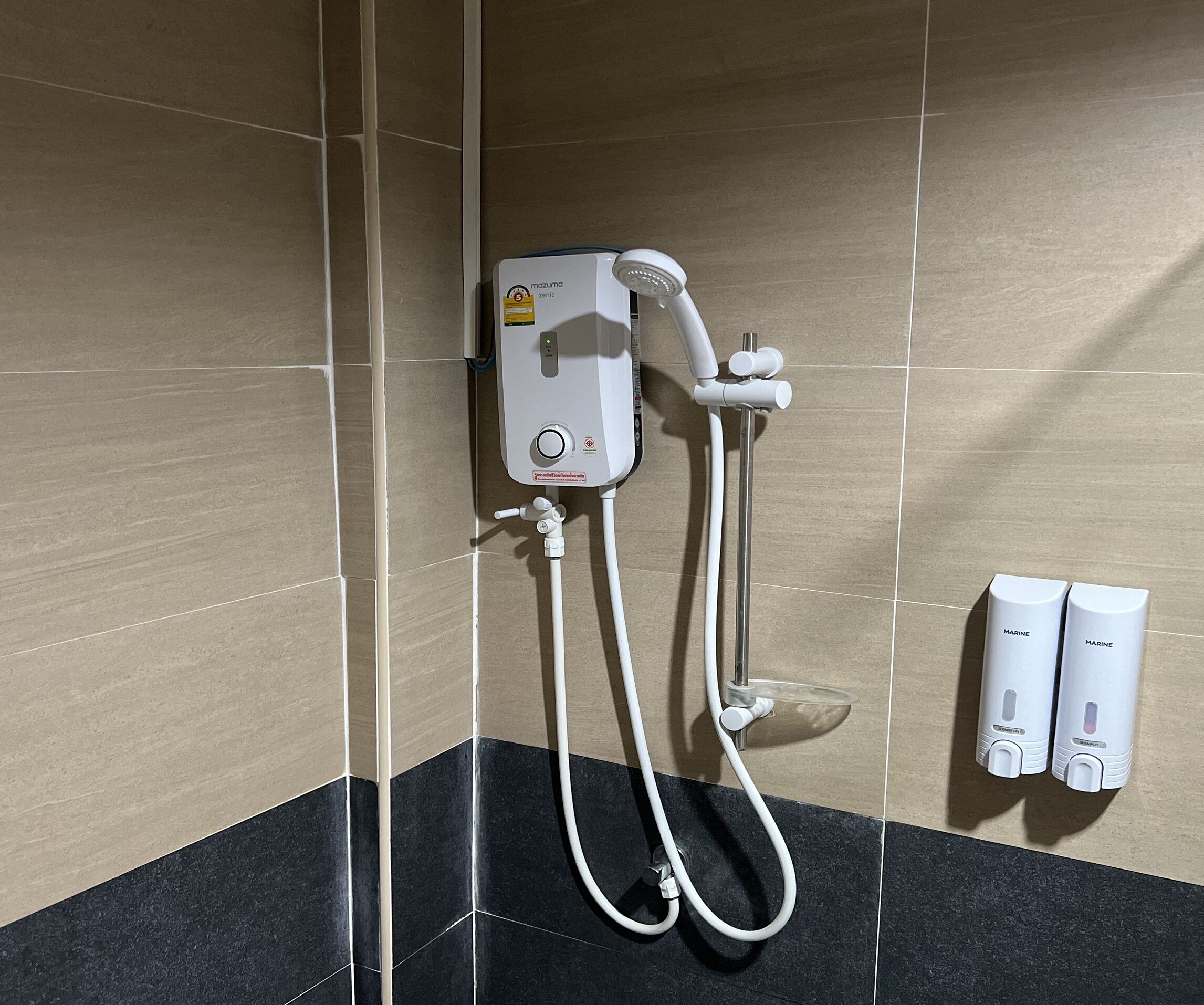 Photo - V Tharm Hotel