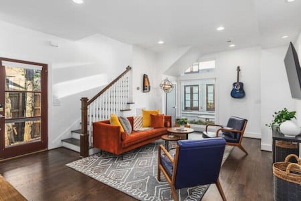 Interior - Belmont Retreat walk to Restaurants, Coffee, 12 South (Nashville)