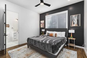 4 slaapkamers, een strijkplank/strijkijzer, wifi, beddengoed