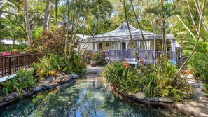 Property grounds - A Tropical Treat @ Sea Level / Port Douglas (PORT DOUGLAS)