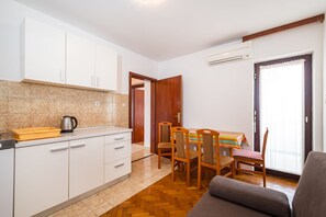 Apartment, 1 Bedroom, Balcony, Garden View | Private kitchen | Toaster - Apartment Ljubica With Nice Garden 1 (Novalja)