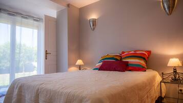 1 chambre, fer et planche à repasser, Wi-Fi gratuit, draps fournis