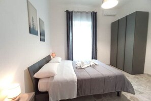 1 chambre, coffres-forts dans les chambres, bureau