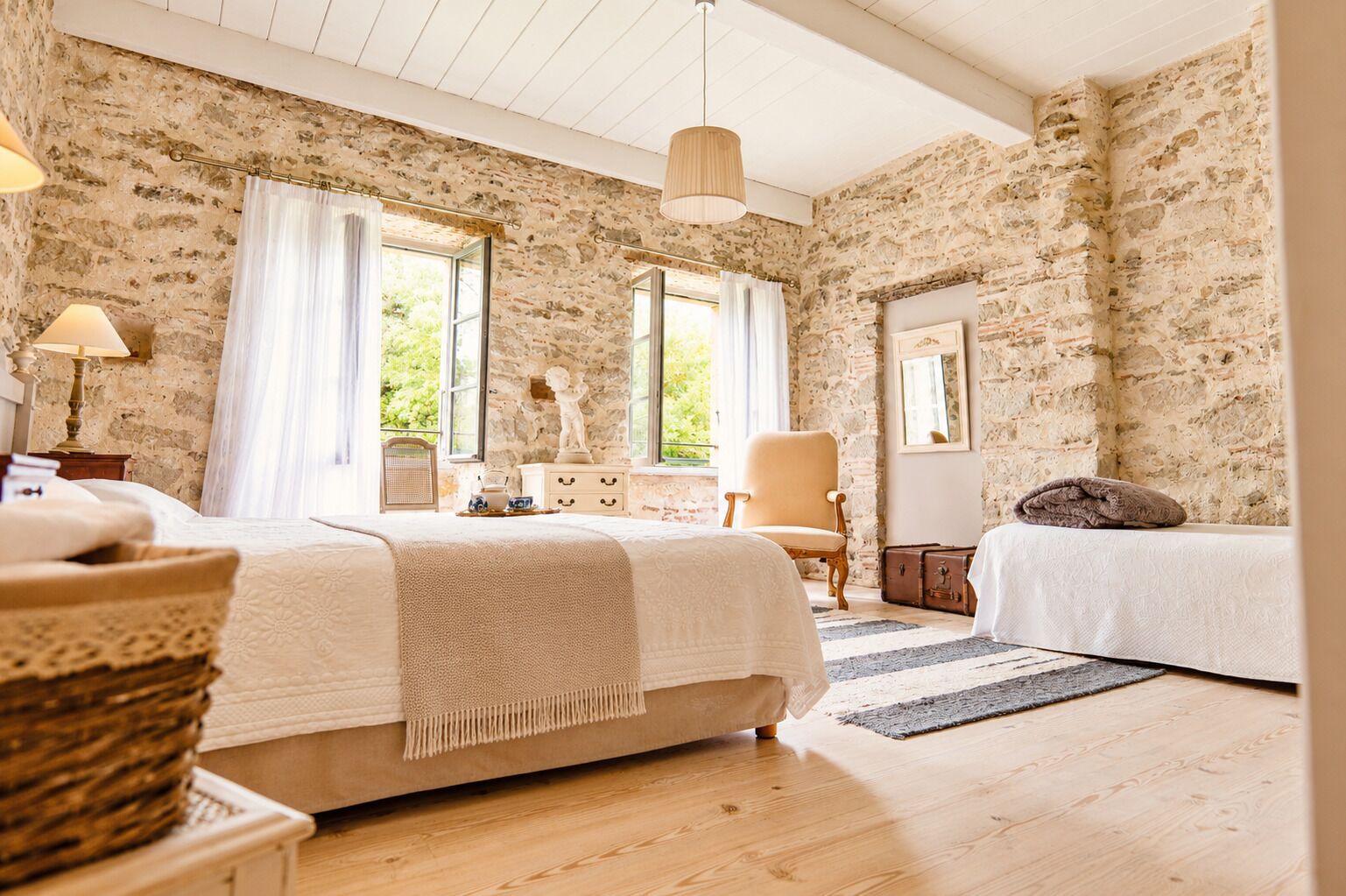 5 bedrooms, iron/ironing board, travel cot, free WiFi
