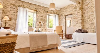 Charming holiday cottage near Carcassonne, with a private pool.