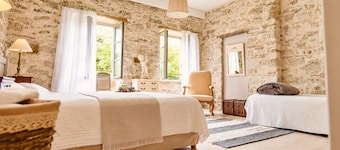 Charming holiday cottage near Carcassonne, with a private pool.