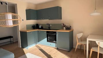 Kühlschrank, Ofen, Herdplatte, Geschirrspüler