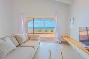 TV - Villa Sol C - Stunning beaches and Seaview (San Jaime Mediterráneo)